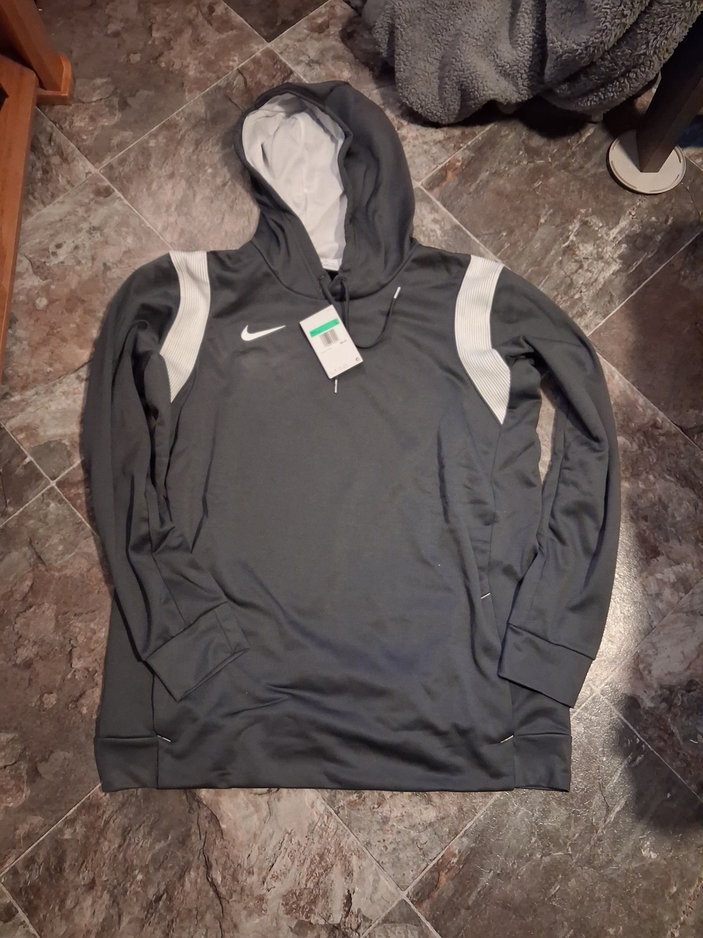 Nike Men's Gray Hooded Training Pullover